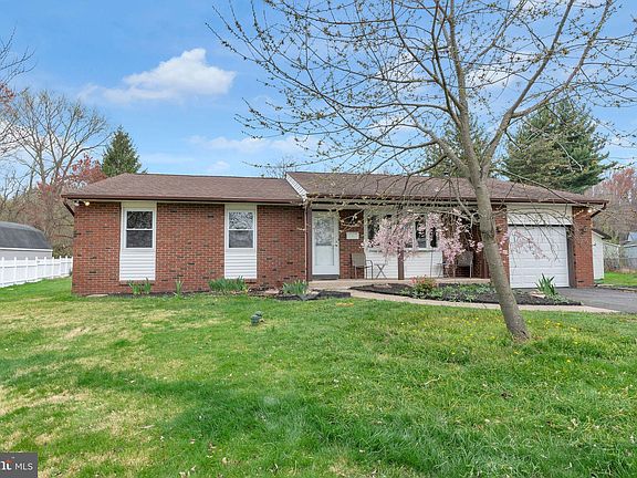 4733 Line St, Bristol, Pa 19007 