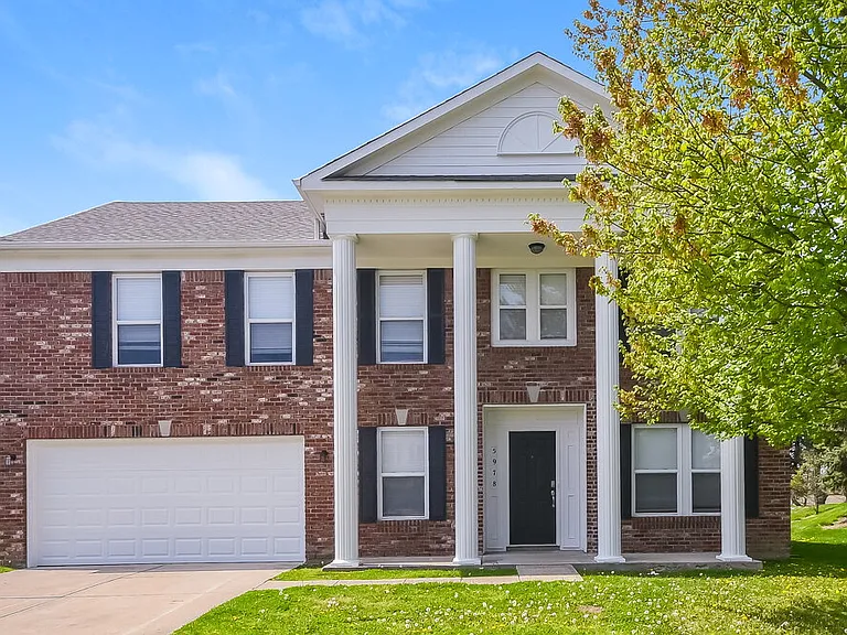 5978 N Rockingham Ln — Photo 1