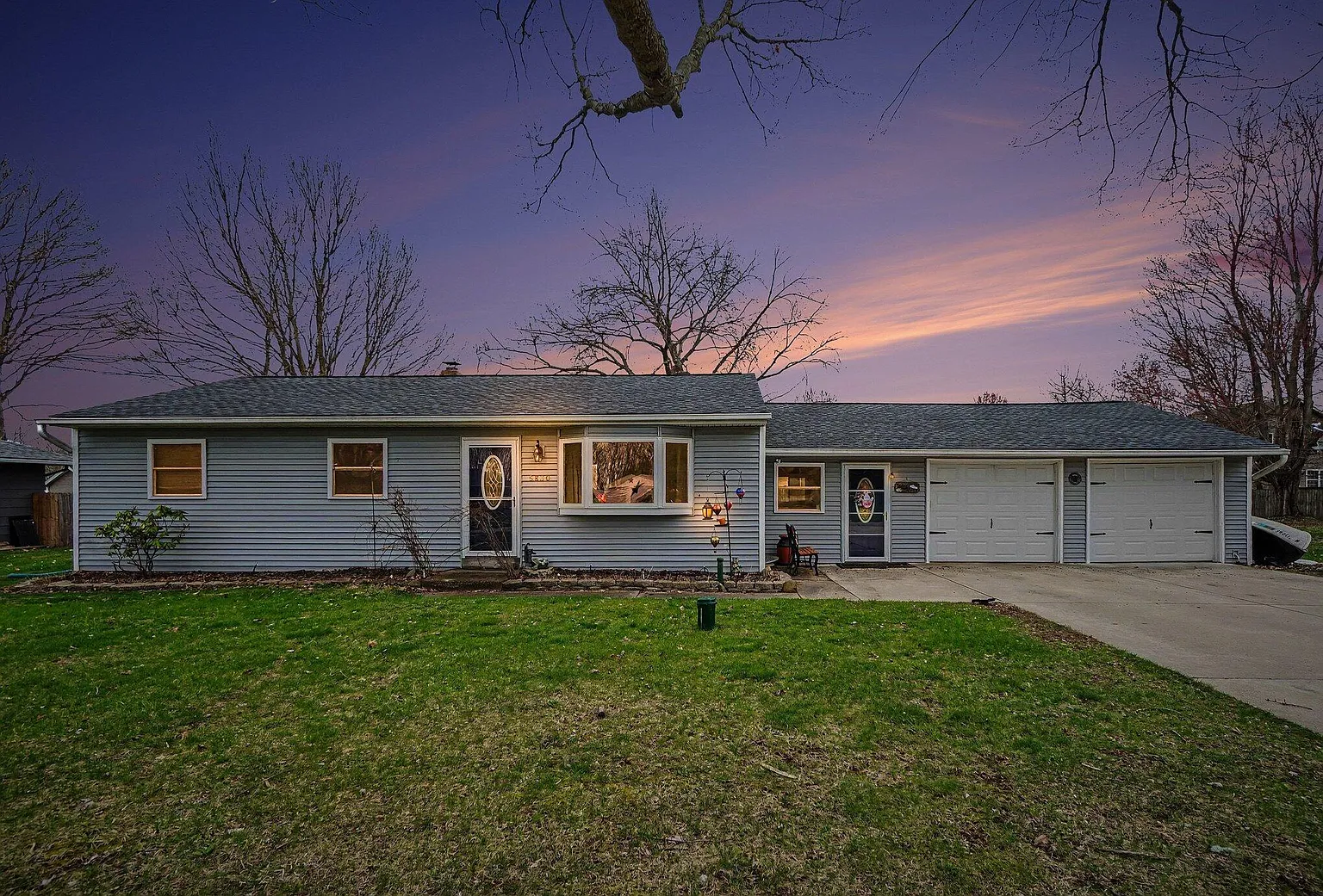 5830 Leon Dr photo 1