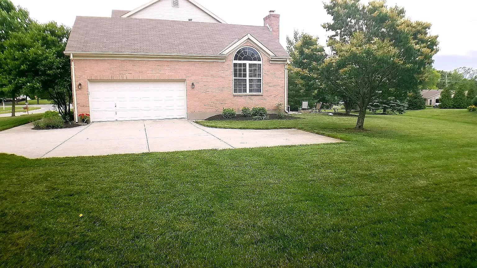 4 bed, 2900 sqft, $3,175 — Photo 2