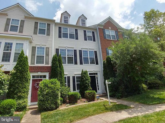 2nd image of 5108 Village Fountain Pl