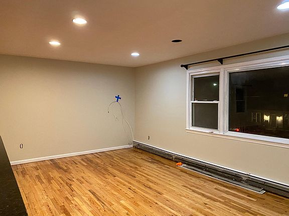 5th image of 327 Broadway Fl 2nd