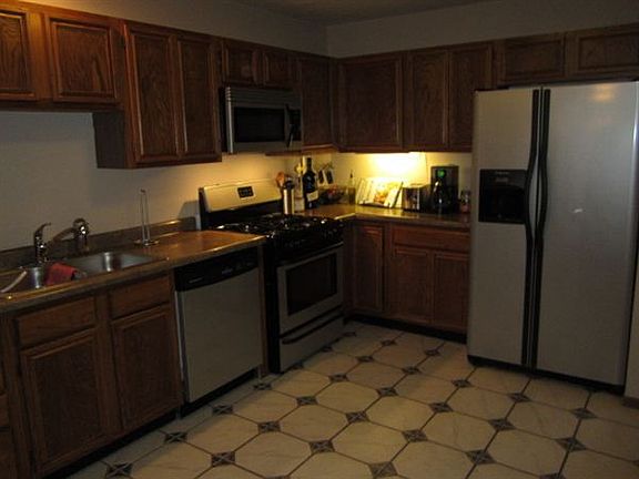 5th image of 504 Canterbury Dr