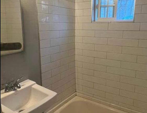5th image of 437 W 54th St