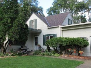 S47W22093 Lawnsdale Rd, Waukesha, WI 53189