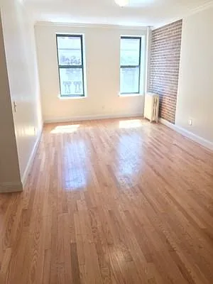 Rented by AD Real Estate Investors | media 32
