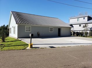 20585 Henry Rd, Springfield, LA 70462