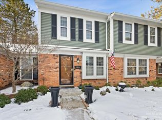 2915 Whittier Ct, Ann Arbor, MI 48104