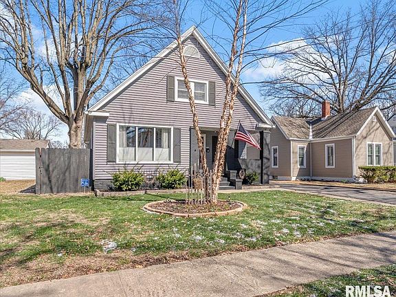 4th image of 1425 W Edwards St