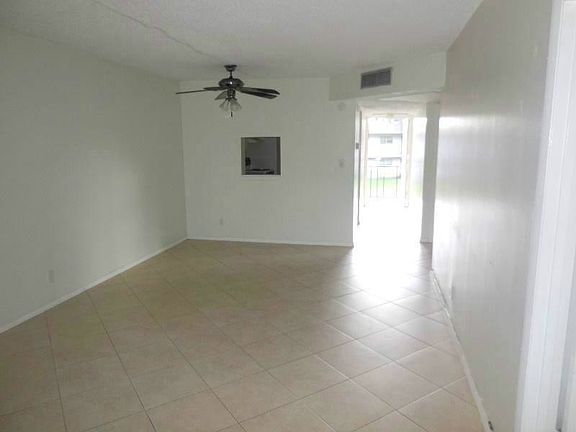 5th image of 7825 Fairview Dr APT 105