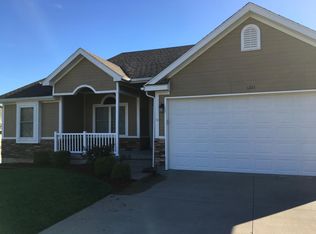 1221 Country View Ln, Warrensburg, MO 64093