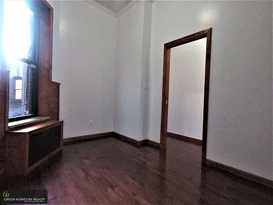 Rented by Green Home NY Realty LLC | media 29