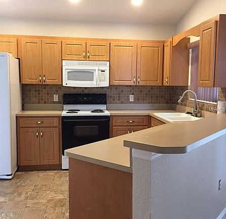 2nd image of 111 Oak Run Dr