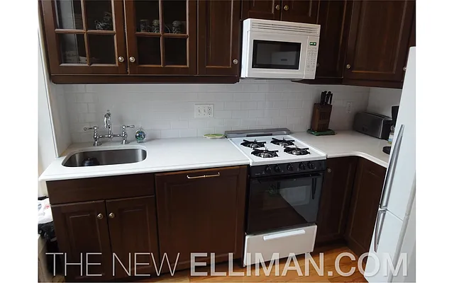 Rented by Douglas Elliman | media 7