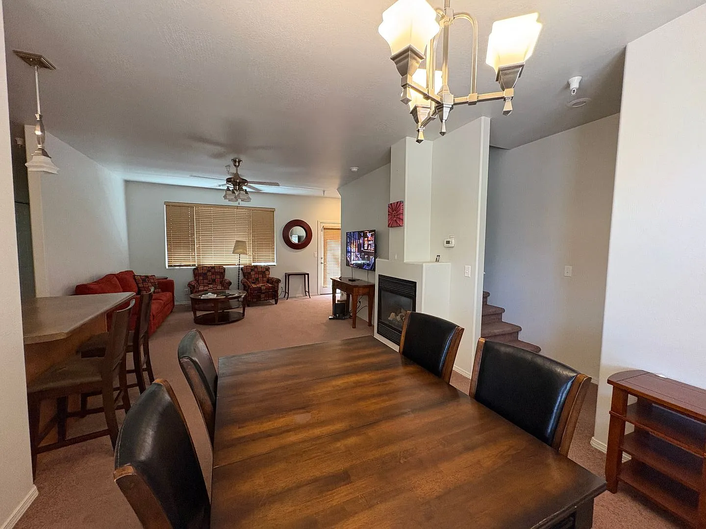 Beautiful Railroad Springs Townhome — Photo 2