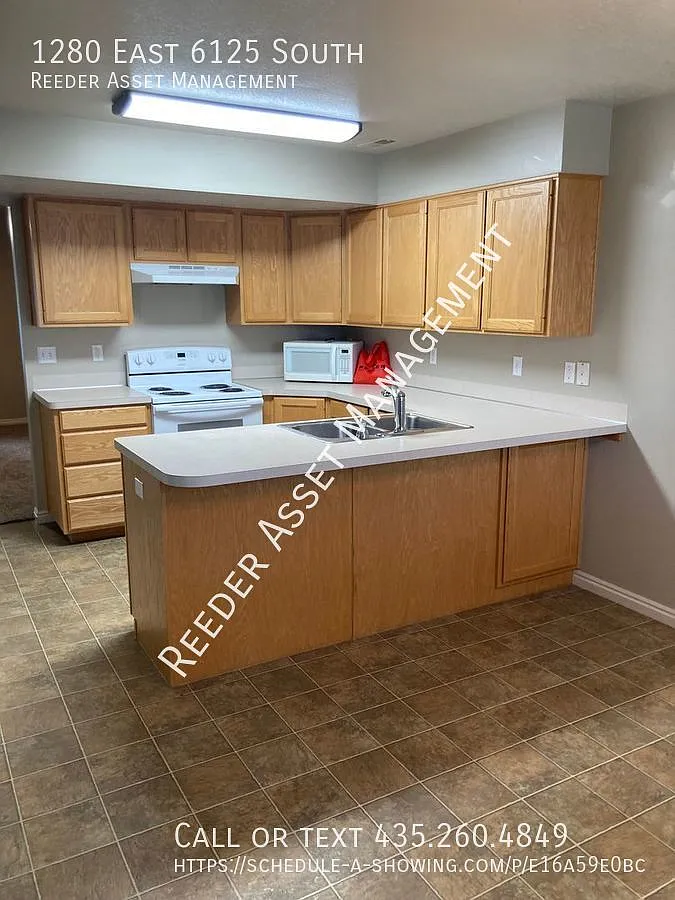 2 Bed Towhome In South Ogden — Photo 3