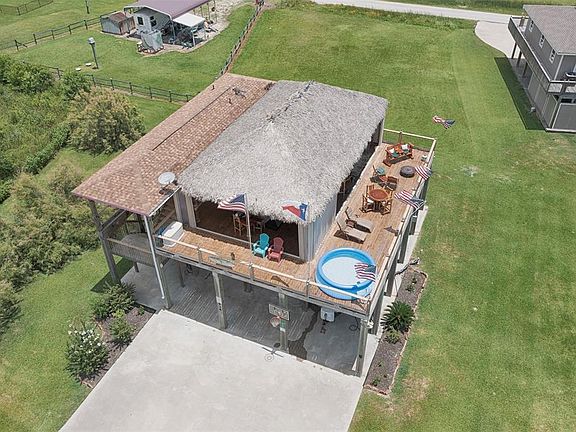 5th image of 914 Salt Cedar Lane