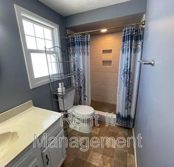 2154 S 35th St — Photo 7