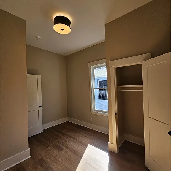 521 W 38th St — Photo 21