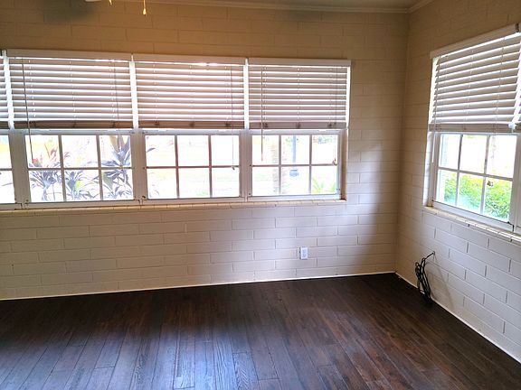 Florida Room (Office/Dining Room)
