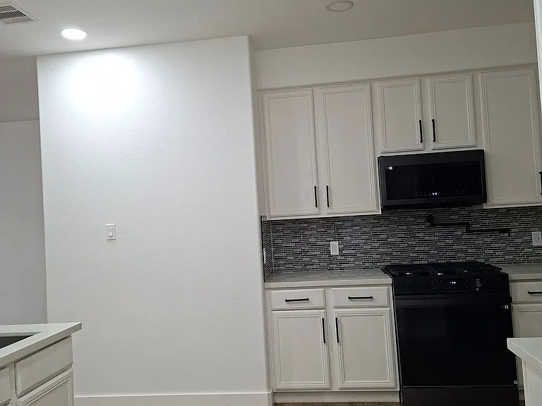 8311 Caraway Lake Cir — Photo 15
