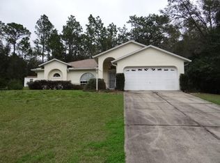 8419 N Titleist Dr, Citrus Springs, FL 34434