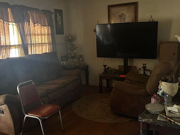 5th image of 149 Raintree Dr