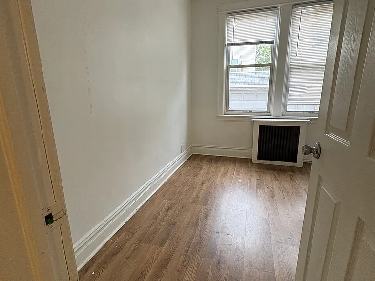 350 Danforth Ave #2 — Photo 3