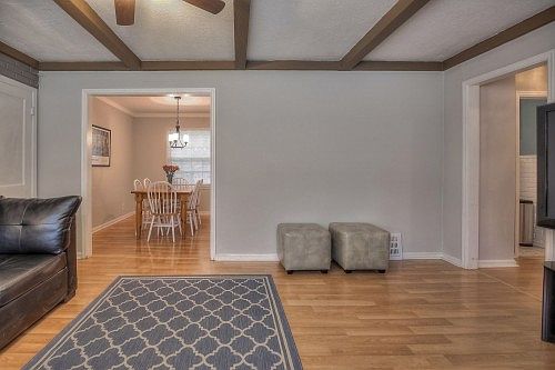 5th image of 5531 Lamar Ave