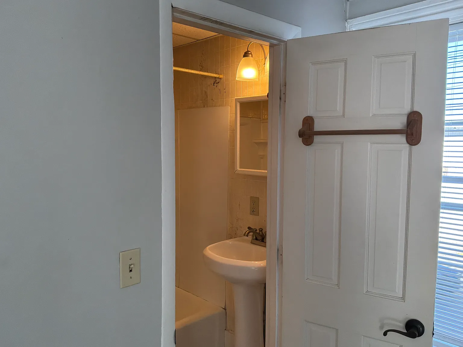 1 bed, 410 sqft, $1,025 — Photo 4