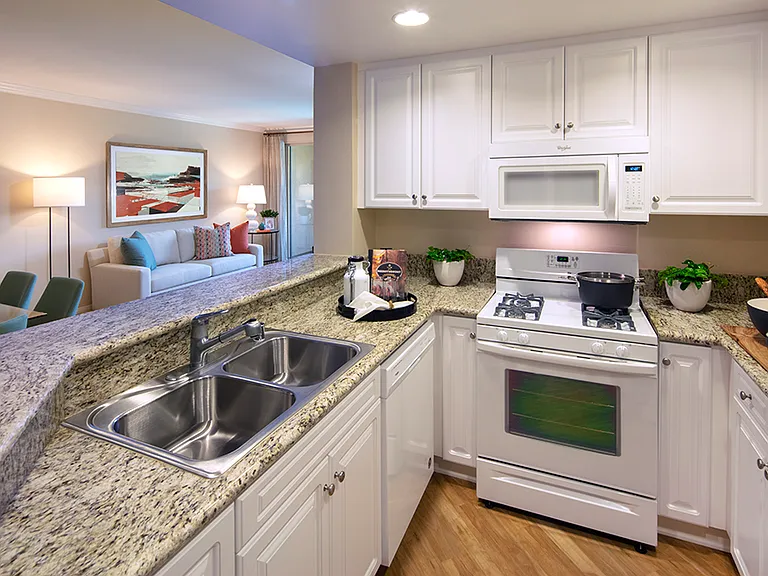 Portola Place Apartment Homes — Photo 16
