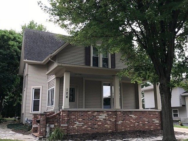 1st image of 124 W Brown St