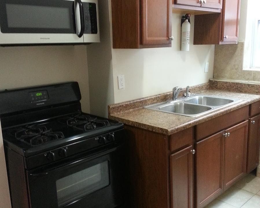 1st image of 3926 Penrose St Floor 1