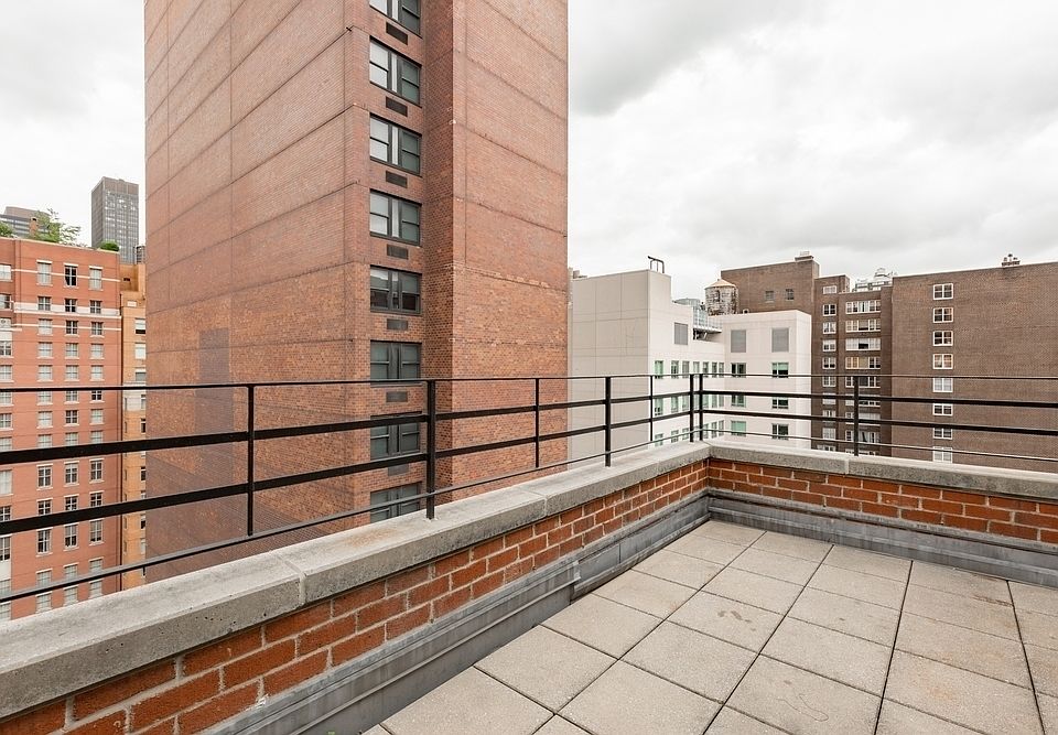 1st image of 141 E 33rd St Ph A