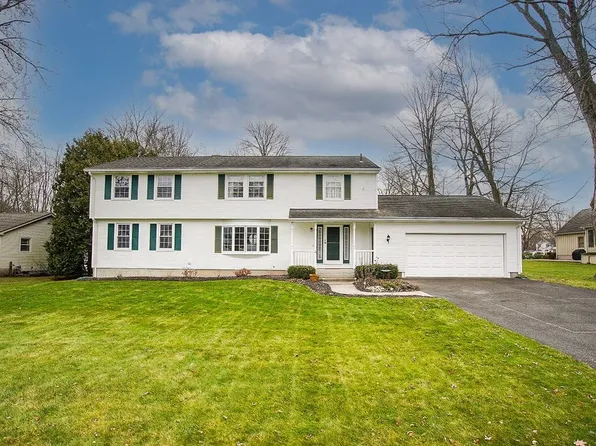 21 Highland Ave, South Hadley, MA 01075