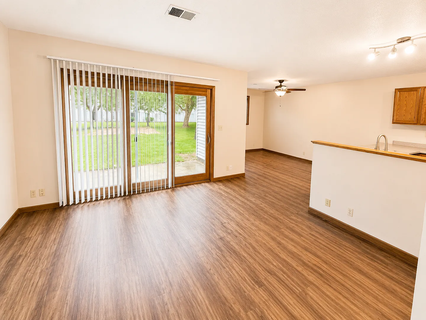 3 Bed / 1.5 Bath Townhome in Tomah, WI — Photo 2