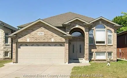 4783 Periwinkle Cres #LOWER