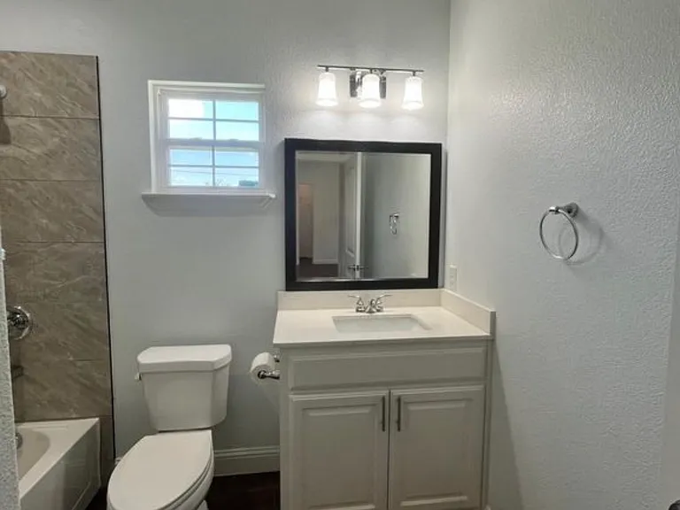 Guest Restroom