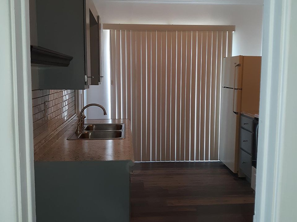 1st image of 821 Michigan Ave