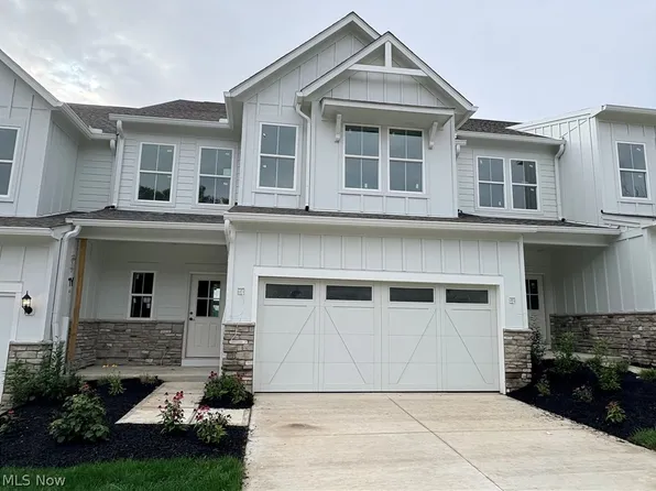 20 Lake Como Ct, Orange, OH 44022