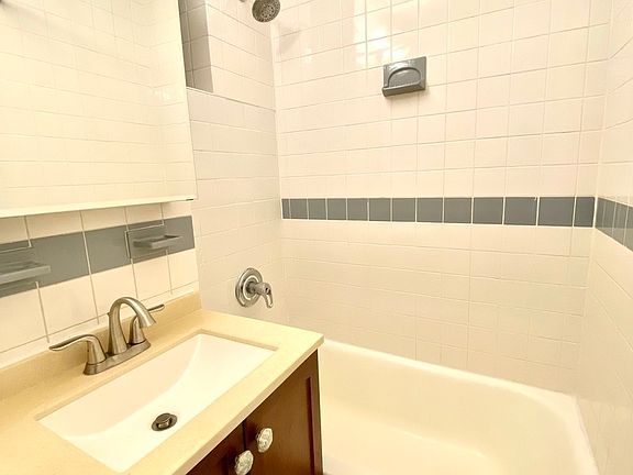 5th image of 415 E 81st St APT 3a