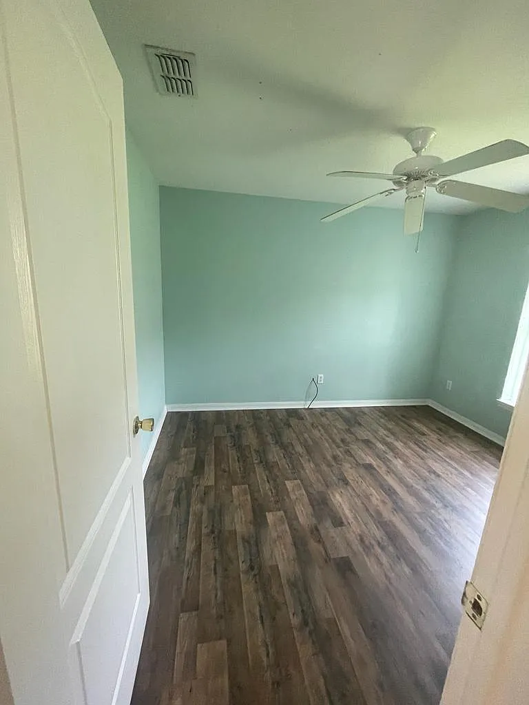 5 bed, 1662 sqft, $2,450 — Photo 2