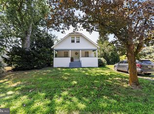 590 Aura Rd, Glassboro, NJ 08028