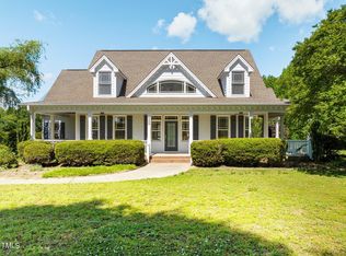 290 Fieldstone Dr, Holly Springs, NC 27540