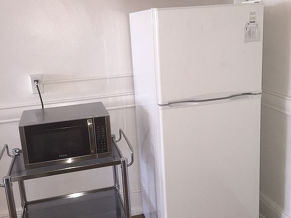 5th image of 22-28 Church St APT 2