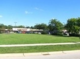 830 Summit St, Elgin, IL 60120