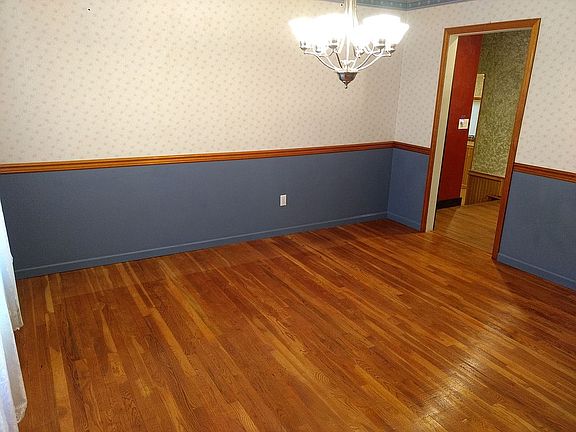 Dining room hardwood floor