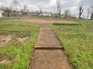 220 E Maple St, Dresden, TN 38225