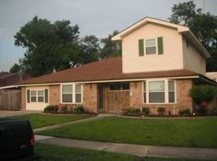 2100 Suwanee Dr, Marrero, LA 70072