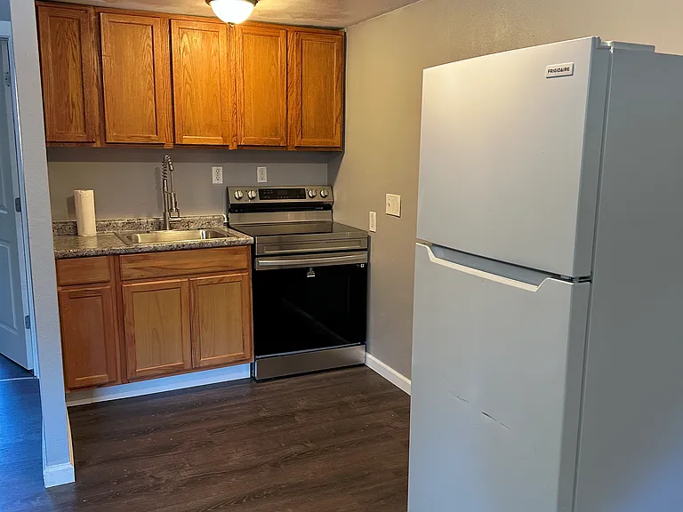 2700 Iowa St #3 — Photo 2